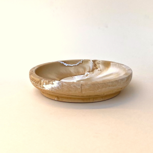 BAASJE-DIERENBOETIEK-hondenpension-PINO-PETS-classic-feeder-bowl-camel-brown-marble-small