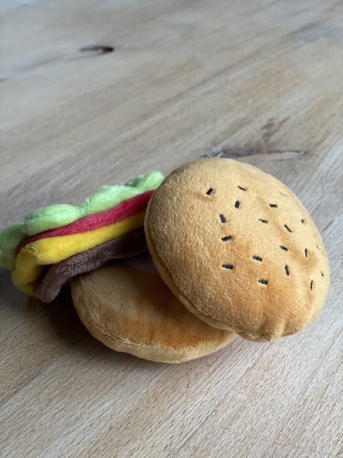 BAASJE - Erkend huiselijk hondenpension - Play - Amercian Classic - Burger4