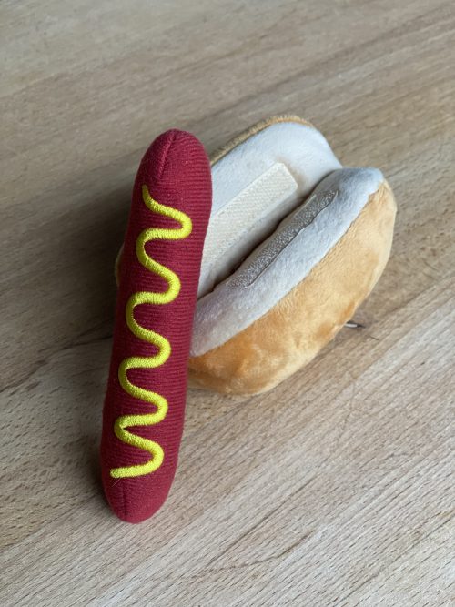 BAASJE - Erkend huiselijk hondenpension - Play American Classic - Hot Dog4