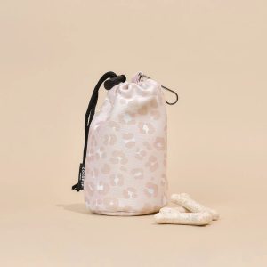 BAASJE - dierenoppas - Cocopup London - Drawstring Treat Pouch - Nude Chic Leopard